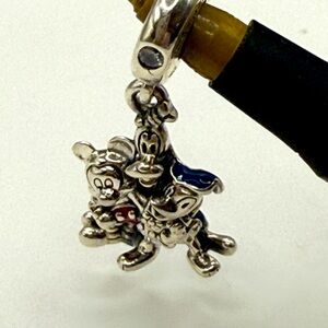 Pandora DISNEY “Mickey & Friends” Charm